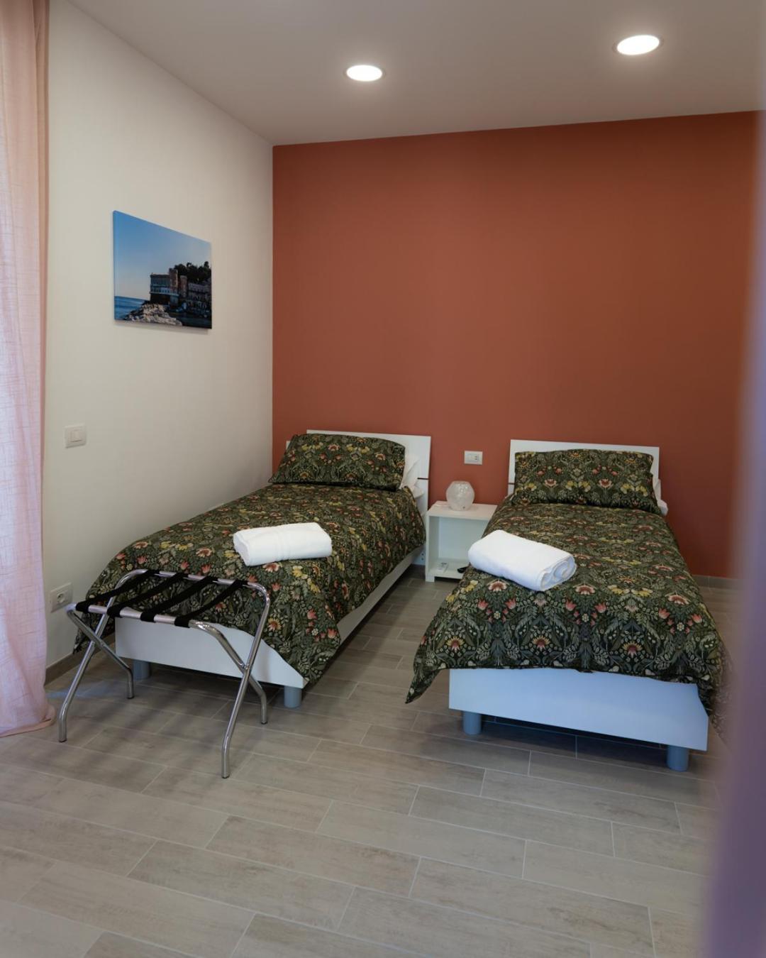 Dimora Cavour Otel Napoli Oda fotoğraf